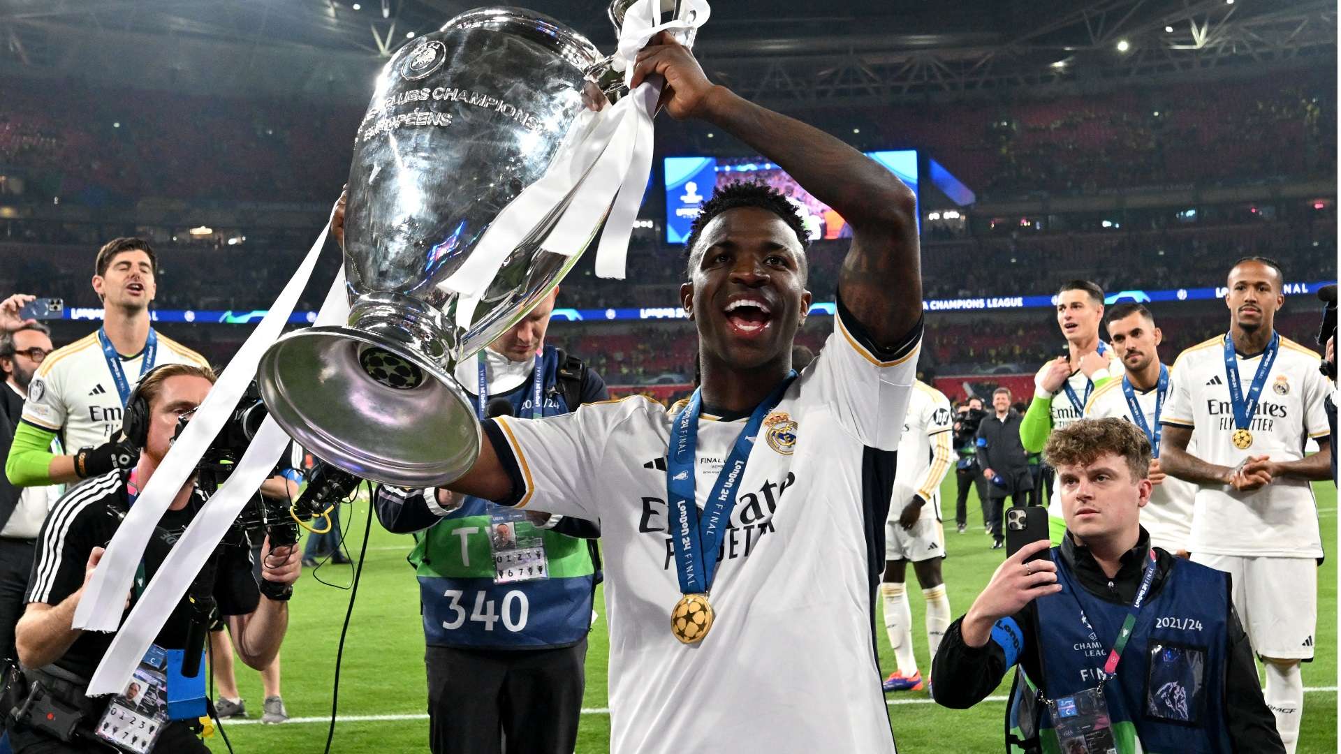 表现帮助球 表现帮助球